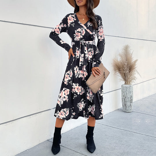 Damen Wickelkleid mit floralem Muster und eleganter Taillierung R&B