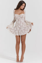 Damen romantisches Spitzenkleid mit Schnürung und flared Ärmeln R&B