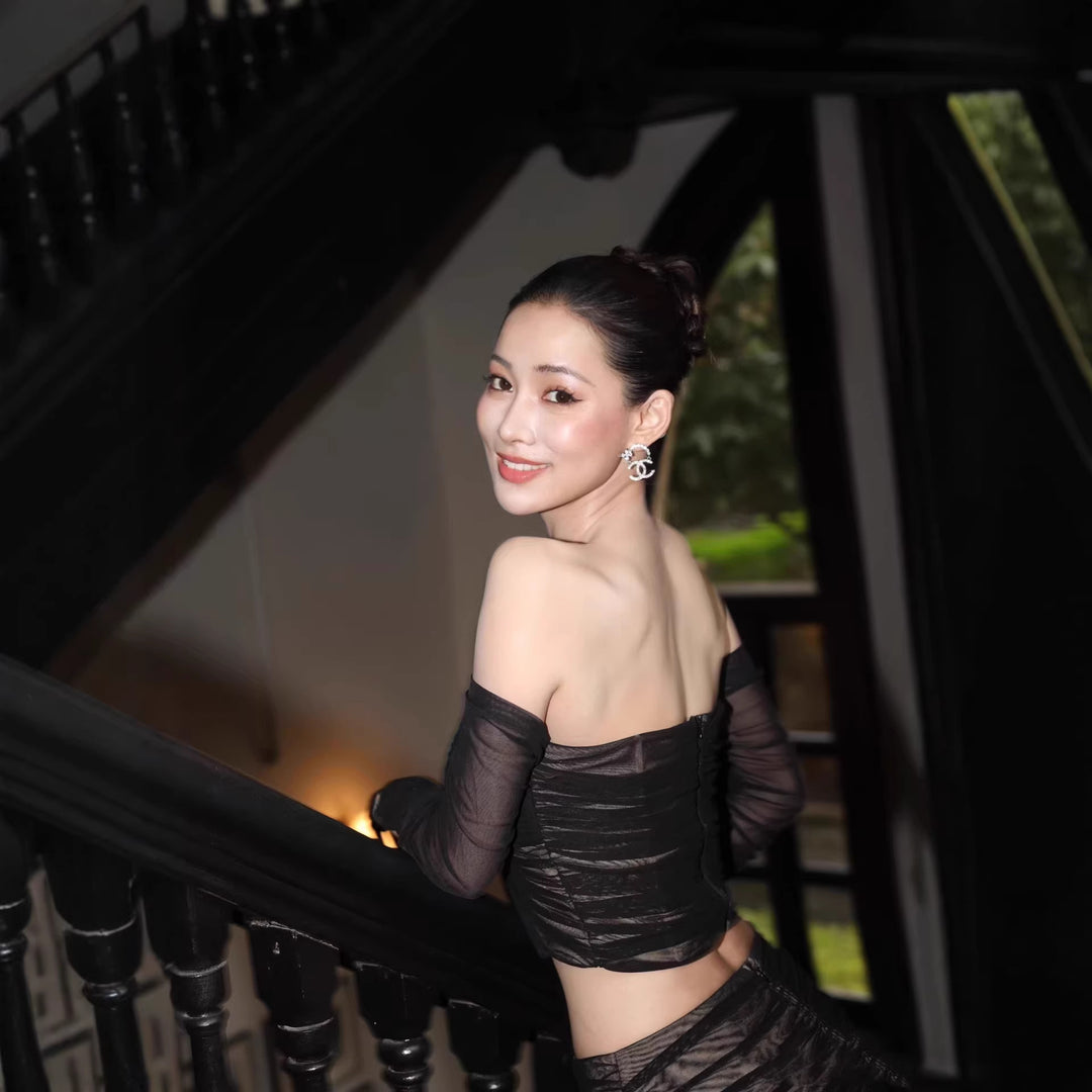 Damen Elegant geschnittenes 2-teiliges Set mit Rüschen und Herz-Ausschnitt R&B