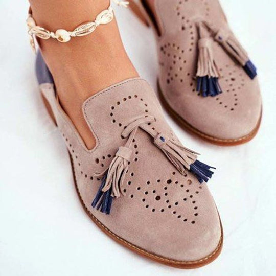 Damen Modische Slipper mit eleganten Quasten und perforiertem Design R&B