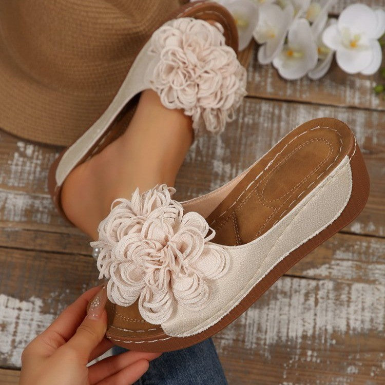 Damen blumenverzierte Clogs mit ergonomischer Fußbett