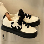 Damen Modische Sneakers mit auffälligem Design und prägnanter Sohle R&B