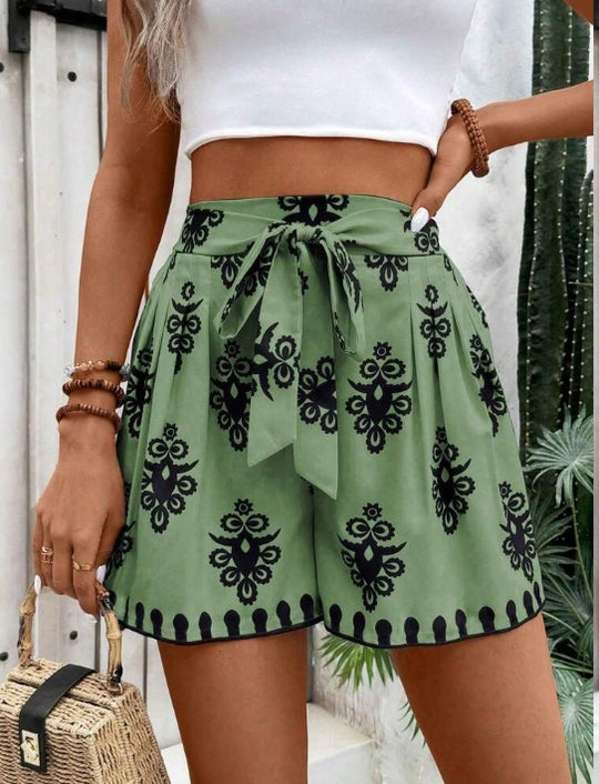 Damen Sommerliche Chino-Shorts mit Bindegürtel R&B