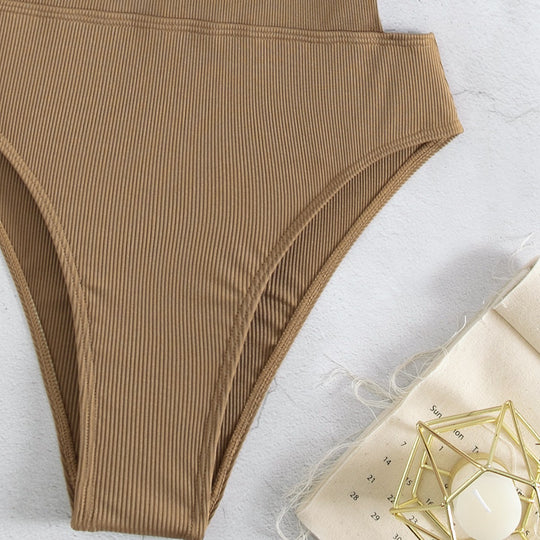 Damen Einteiler Badeanzug mit elegantem Schnitt und seitlichen Riemen R&B