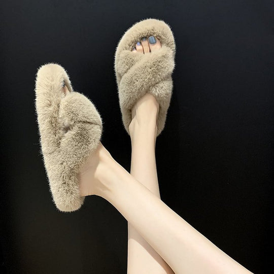 Damen Flauschige Hausschlappen mit gewendeten Riemen und ergonomischem Fußbett R&B