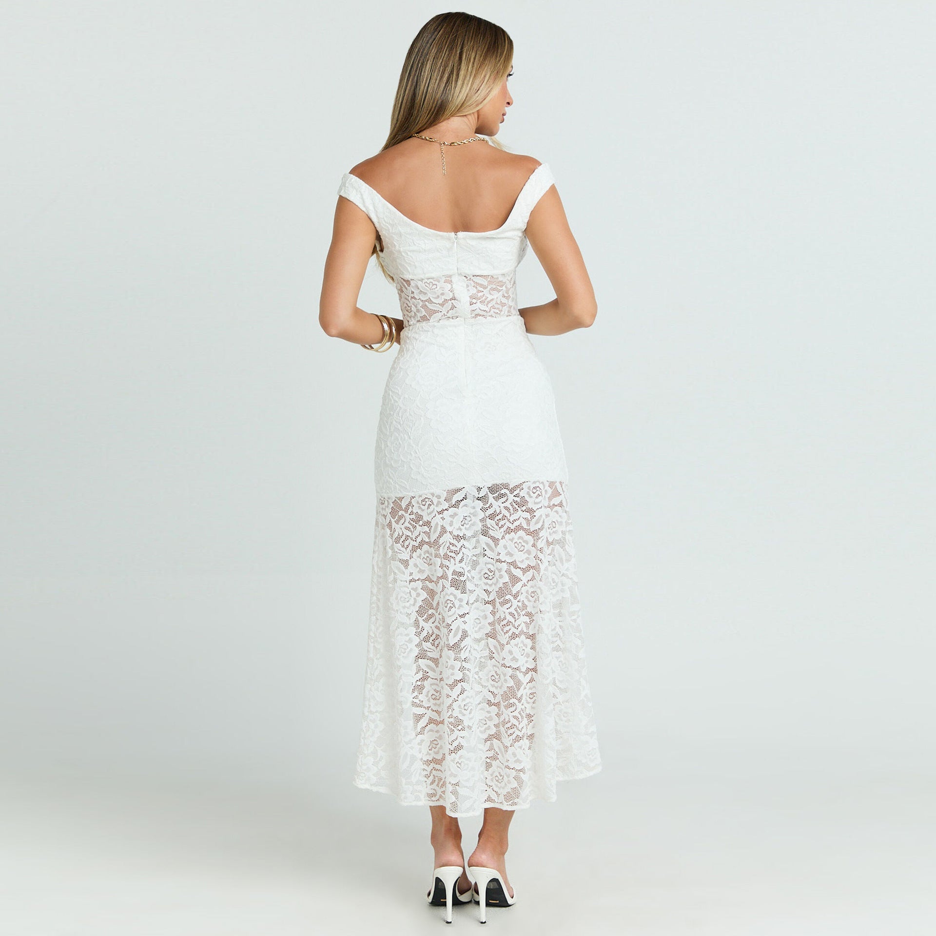 Damen Spitzenkleid im vorteilhaften Schnitt R&B