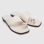 Damen elegante Zehentrenner-Sandalen mit modischen Riemen und goldfarbenem Akzent R&B