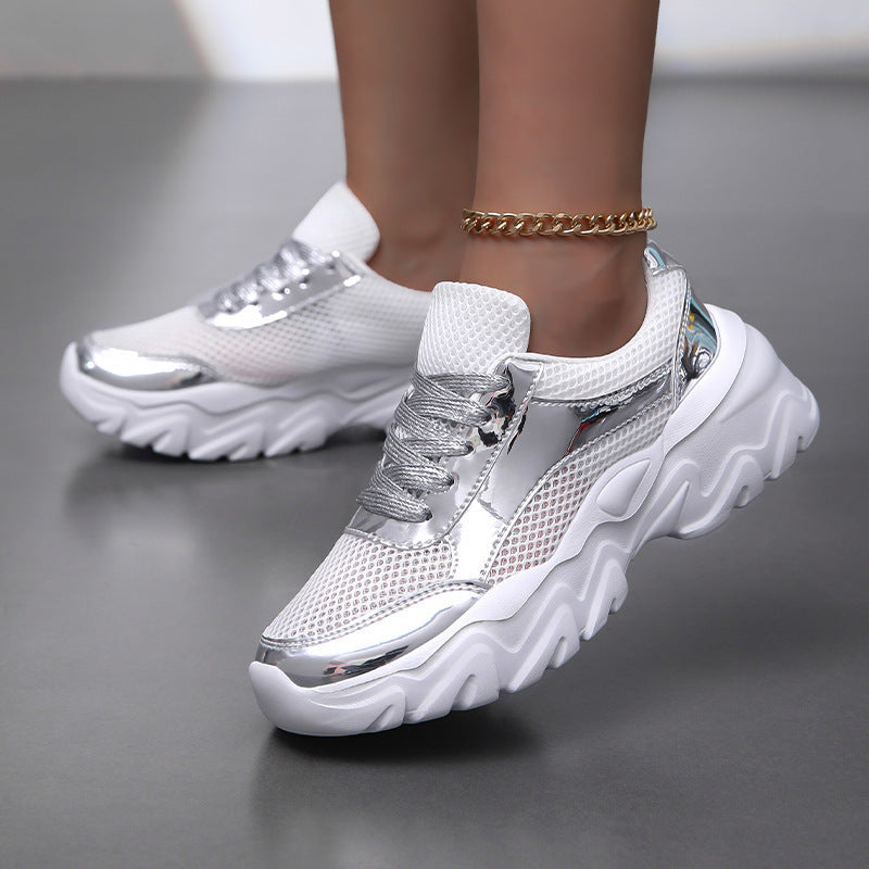 Damen Sportliche Sneakers mit metallischer Oberfläche und optimaler Dämpfung