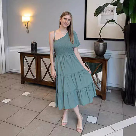Damen Maxikleid mit asymmetrischem Trägerdesign und voluminösem Rock R&B
