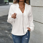 Damen Bluse mit Spitzenarmen und raffiniertem Schnürdetail