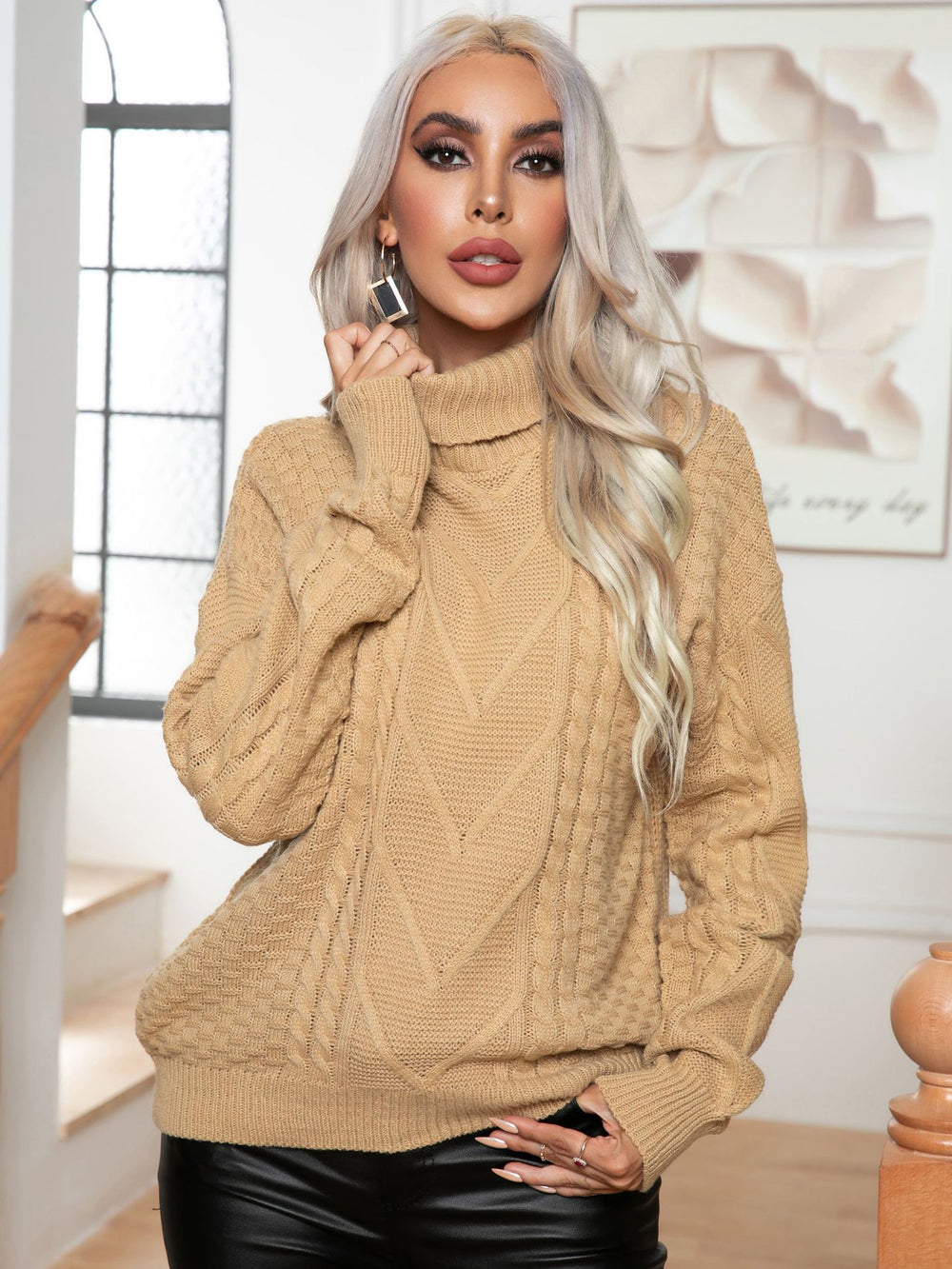 Damen Grobstrickpullover mit hochschließendem Kragen von R&B