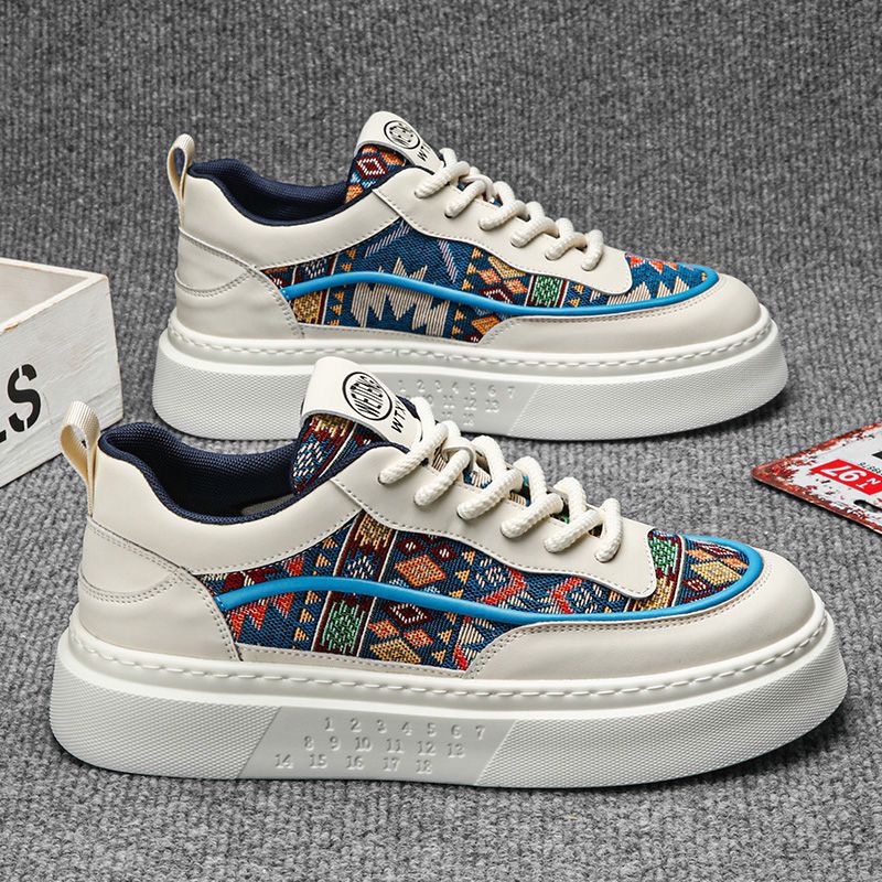 Damen bequeme Sneakers mit buntem Ethno-Muster