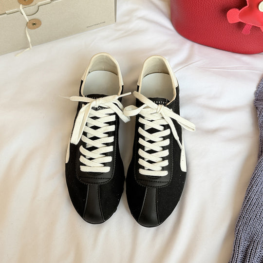Damen Sportliche Sneakers im minimalistischen Design mit atmungsaktiver Oberflächenstruktur und stabiler Sohle R&B