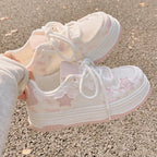 Damen Komfortable Sneaker mit modischem Sternenmotiv und atmungsaktiven Netzdetails R&B