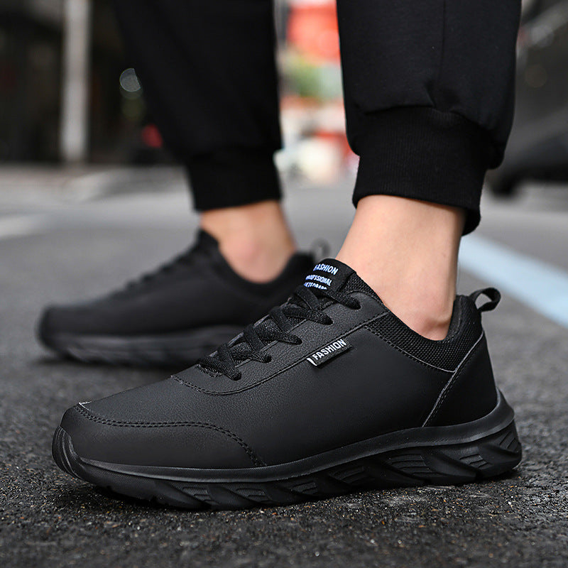 Herren nan schlanker City-Sneaker mit wasserabweisender Kunstlederoberfläche, stoßabsorbierender EVA-Zwischensohle und gepolstertem Fersenkragen R&B