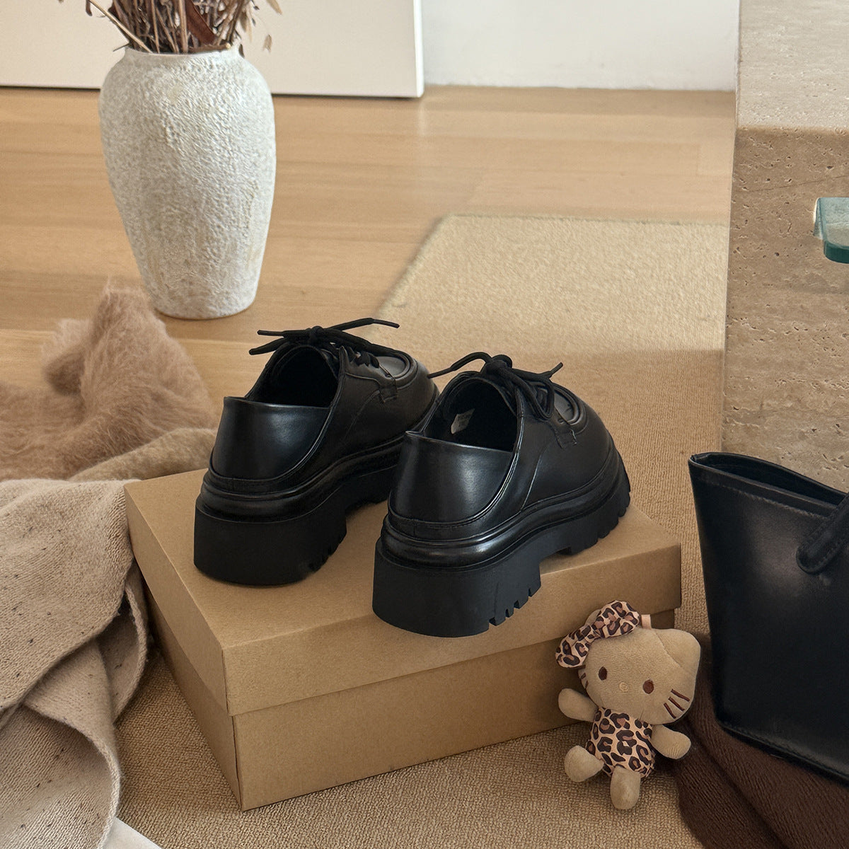 Damen Schnürschuhe im eleganten Design mit stabiler Plateau-Sohle