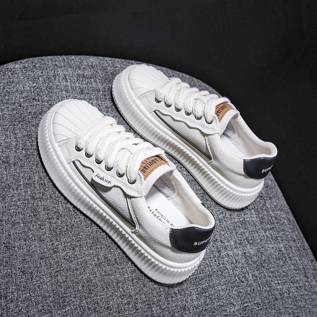 Damen Sportliche Sneakers mit charakteristischem Oberflächen-Design und rutschfester Sohle R&B