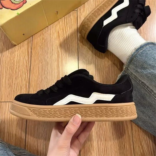 Damen modische Sneakers mit weicher Sohle und sportlichem Design R&B