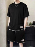 Herren stylisches Freizeit-Set mit kontrastierenden Details