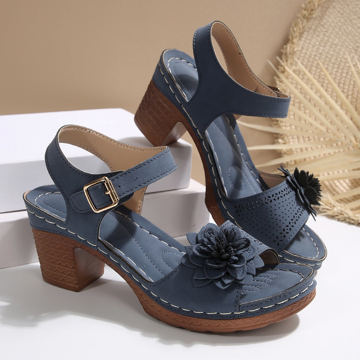 Damen Plateau-Sandalen mit floralen Akzenten und rutschfester Sohle R&B