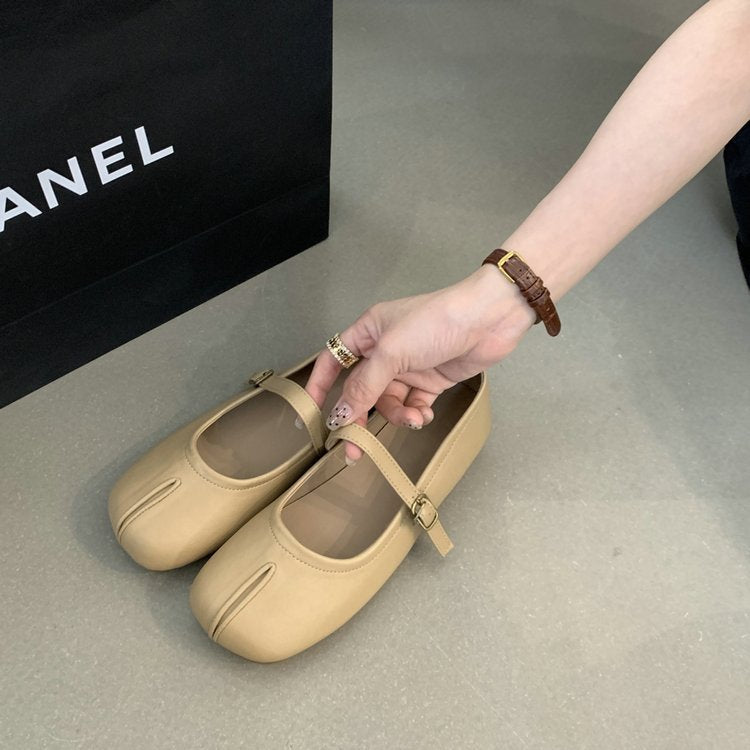 Damen Ballerinas mit verstellbarem Riemen und dekorativen Details R&B