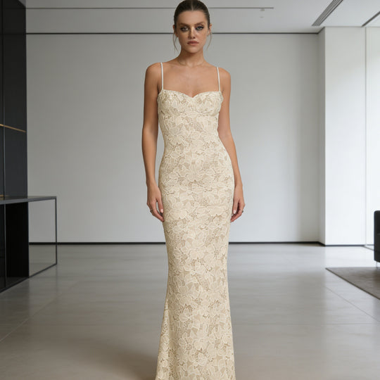 Damen Elegantes Spitzenabendkleid mit tailliertem Schnitt und raffinierten Details R&B