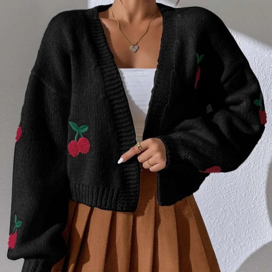 Damen Strickjacke mit verspielten Kirschstickereien und weitem Schnitt R&B