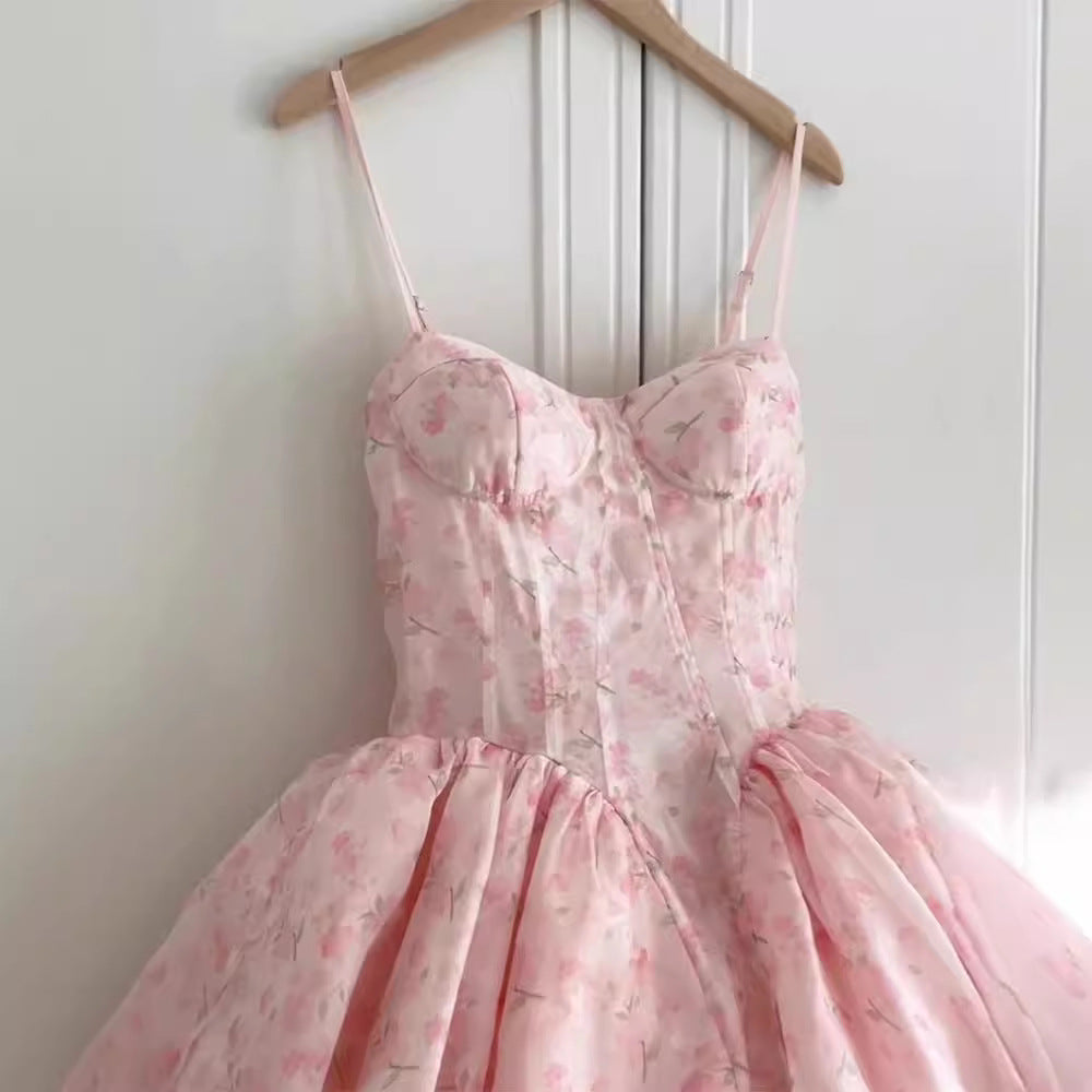 Damen Cocktailkleid mit trägerlosem Oberteil und schwingendem Tüllrock R&B
