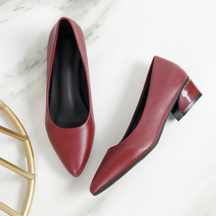 Damen Spitze Pumps mit niedrigem Blockabsatz und eleganter Form R&B