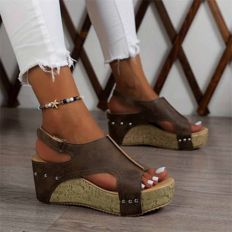 Damen Wedge-Sandaletten mit modernem Cut-Out Design und elastischem Riemen R&B