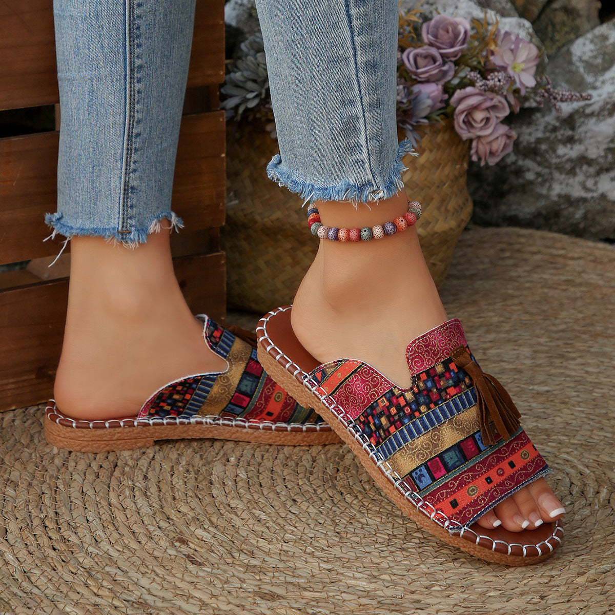 Damen bequeme Pantoletten mit buntem Streifen-Design und Quasten-Detail R&B