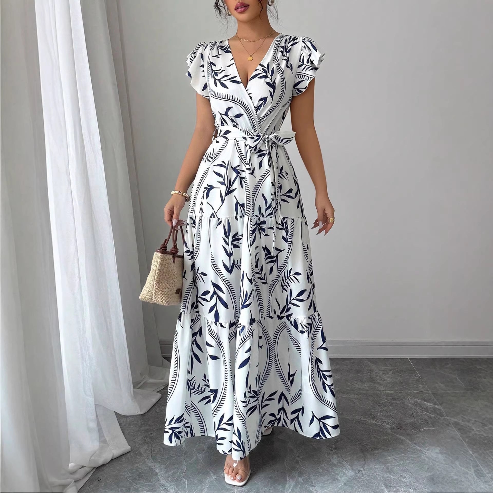 Damen Maxikleid im boho-inspirierten Design mit floralen Elementen und taillierbarem Gürtel R&B