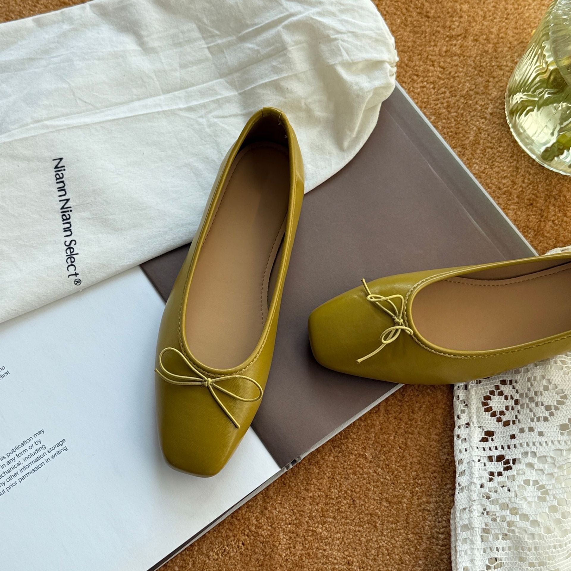 Damen Elegante Mokassins mit dekorativem Schleifen-Detail und hochwertiger Lederoberfläche R&B