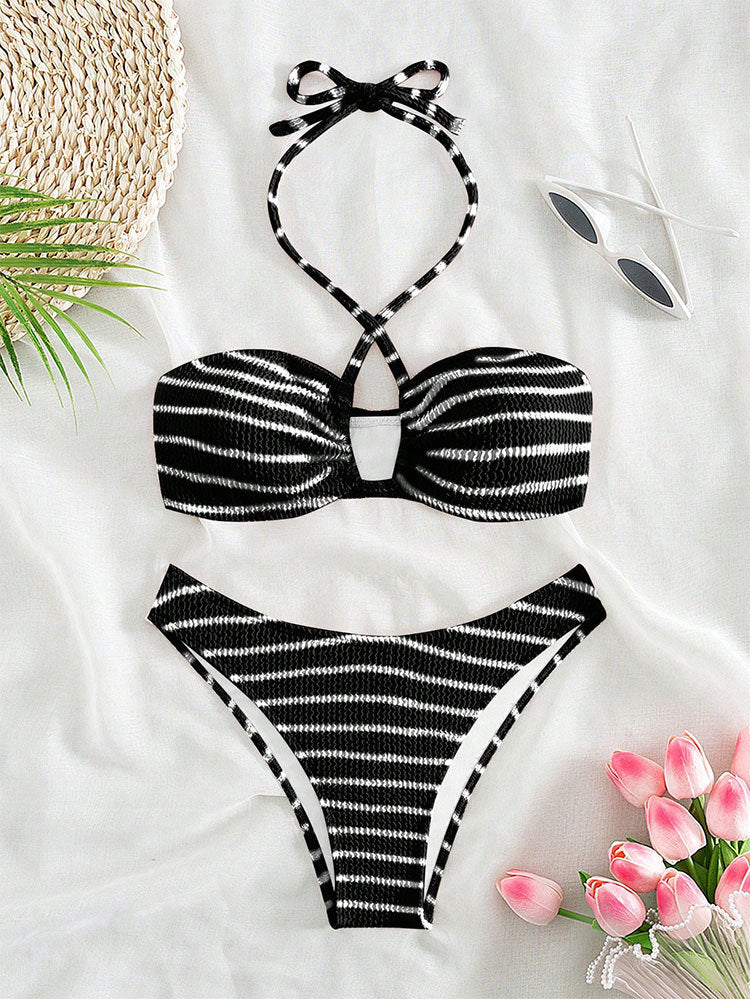 Damen Bandeau-Bikini mit zeitlosem Streifenmuster und eleganter Schnürung R&B