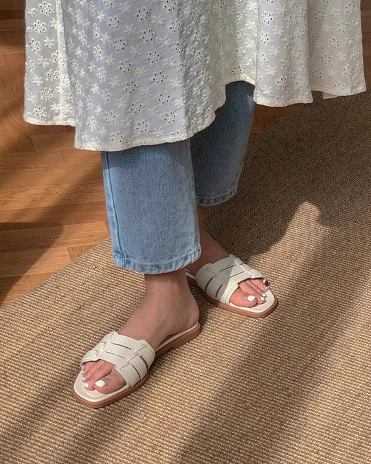 Damen Flache Riemensandalen mit geflochtenem Design und ergonomischem Fußbett R&B