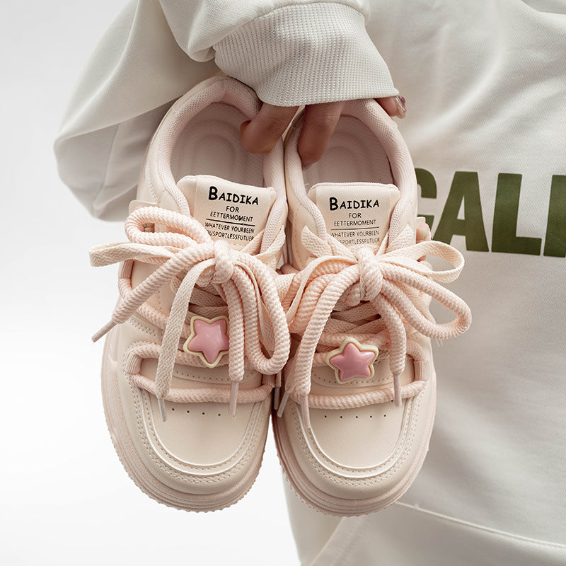 Damen Sneakers mit verspieltem Sternenmotiv und weicher Dämpfung