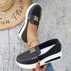 Damen Komfortable Slip-On Mokassins mit modischem Akzent