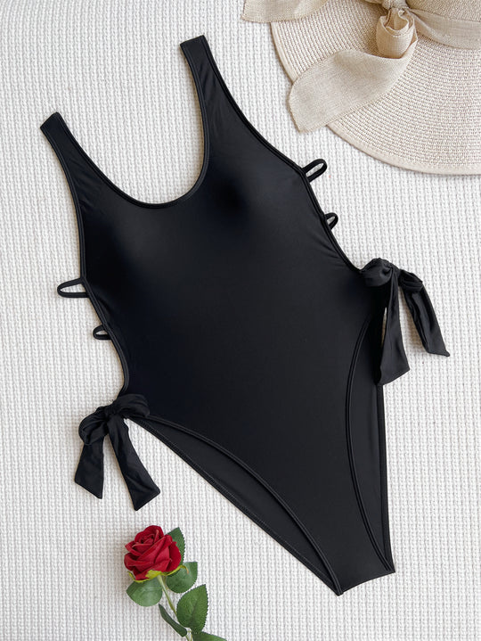Damen Hochgeschnittener Badeanzug mit eleganten Schnürdetails R&B