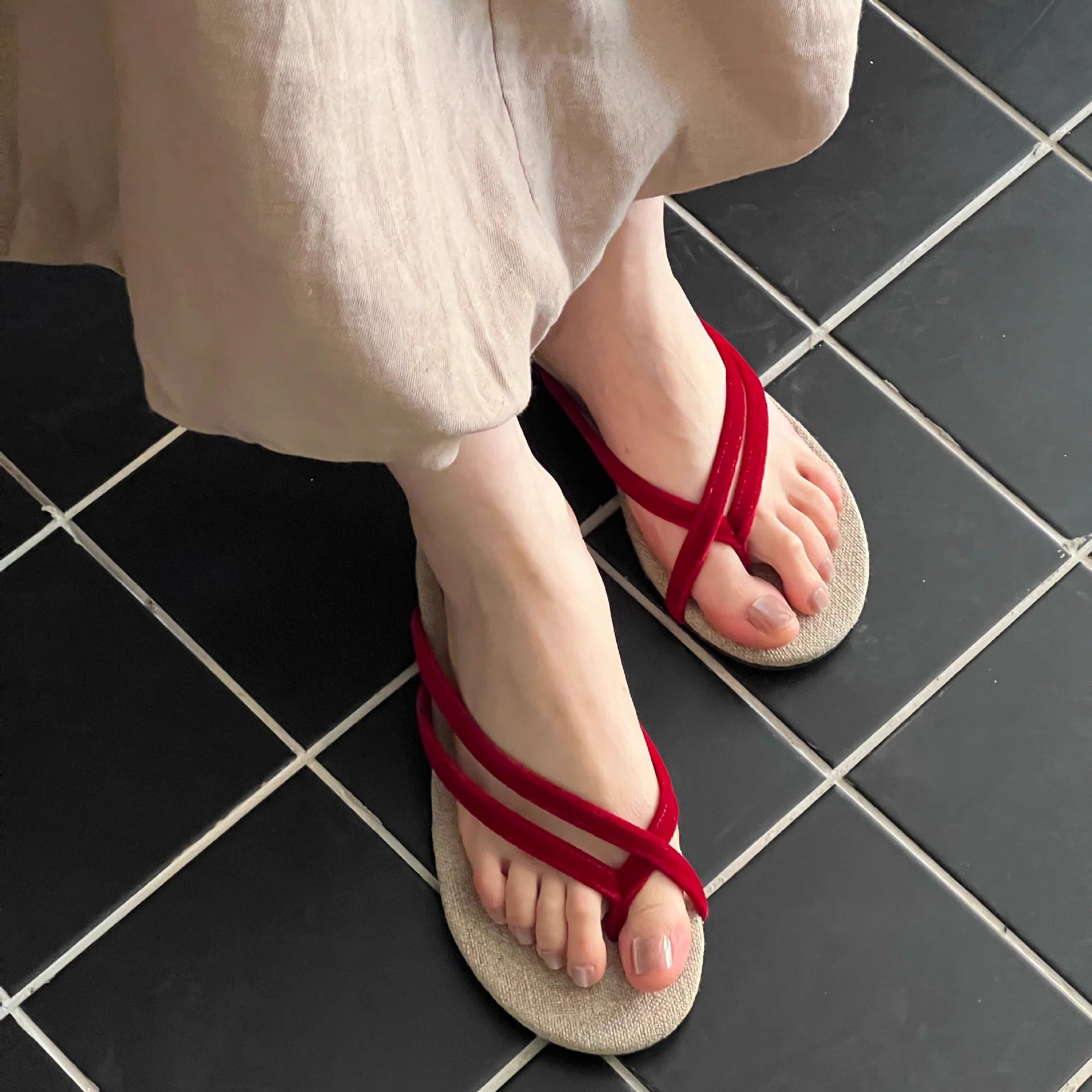 Damen Zehentrenner-Sandalen mit komfortabel geflochtenem Riemendesign R&B