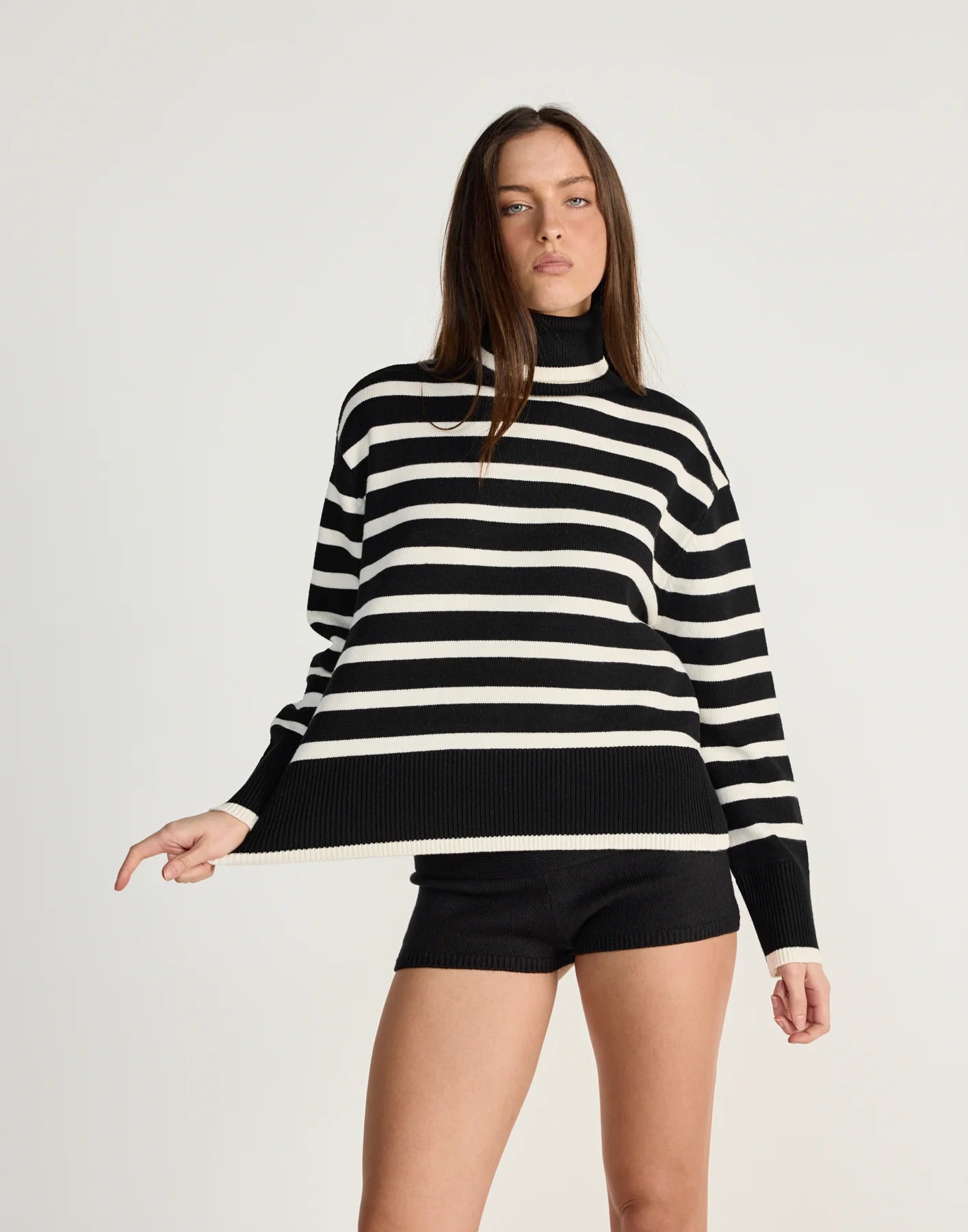 Damen gestreifter Rollkragenpullover mit lässigem Schnitt R&B