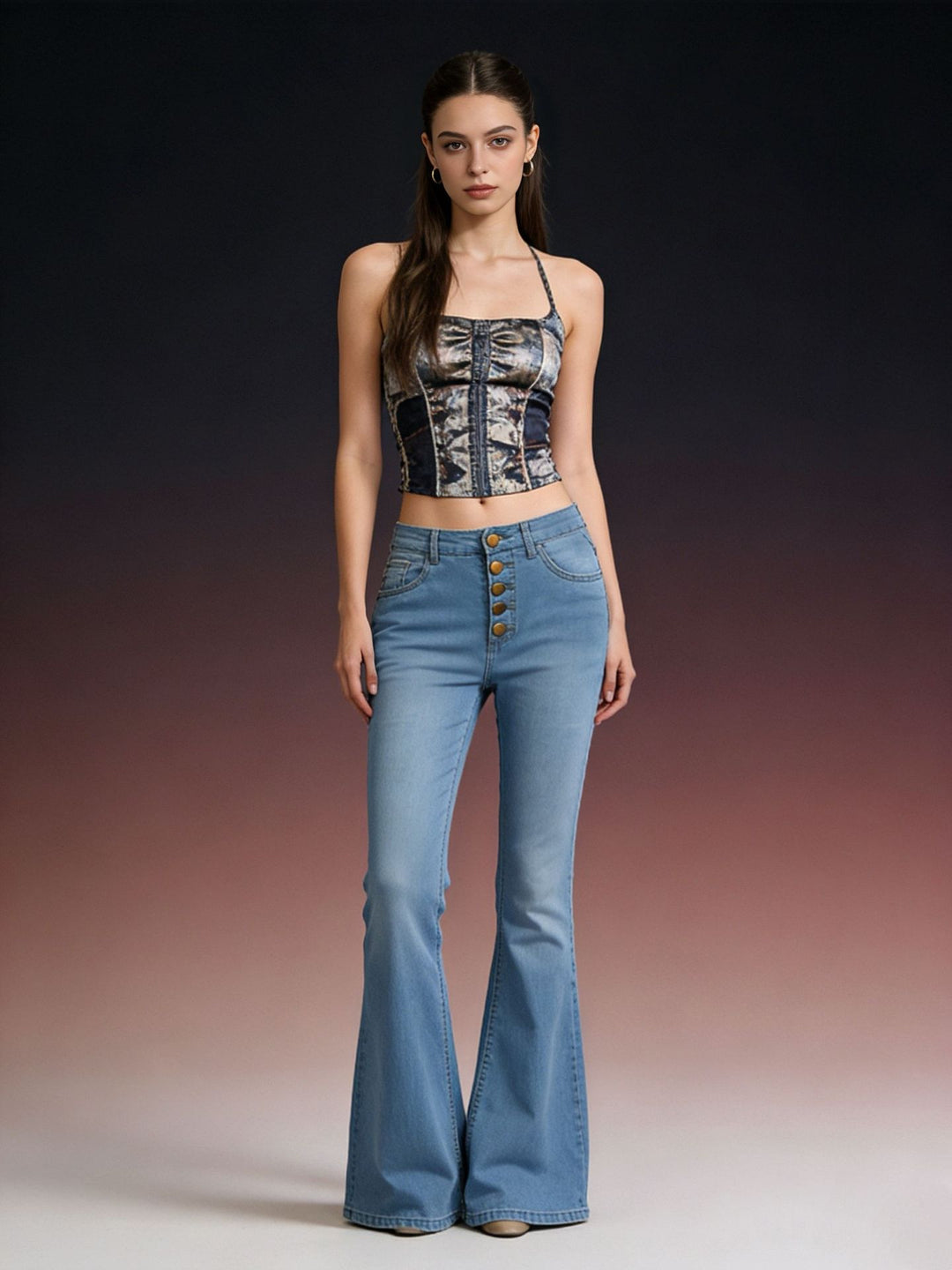 Damen Schlagjeans mit bunten Knopfdetails und hohem Bund R&B