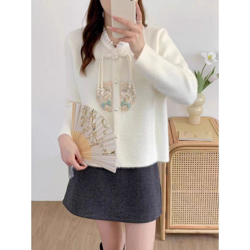 Damen Luxuriöser Strickpullover mit dekorativen Knopfdetails und Rüschen R&B