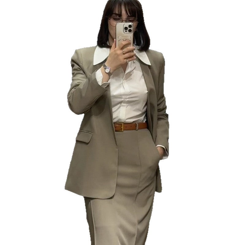 Damen eleganter Business-Anzug mit tailliertem Blazer und figurbetonter Skirt R&B