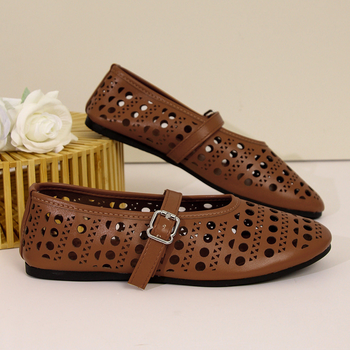 Damen komfortable Halbschuhe mit atmungsaktivem Design und verstellbarem Riemchen R&B