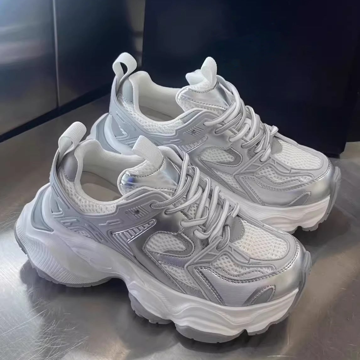Damen Sportliche Sneakers mit innovativem Dämpfungssystem und atmungsaktiven Materialien R&B