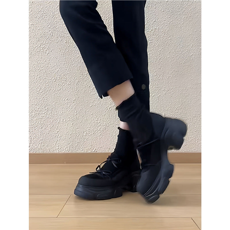 Damen plattformierte Sneaker mit eleganter Schnürung R&B