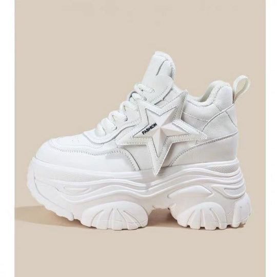 Damen Sportliche Plateau-Sneaker mit markantem Sternapplikation R&B