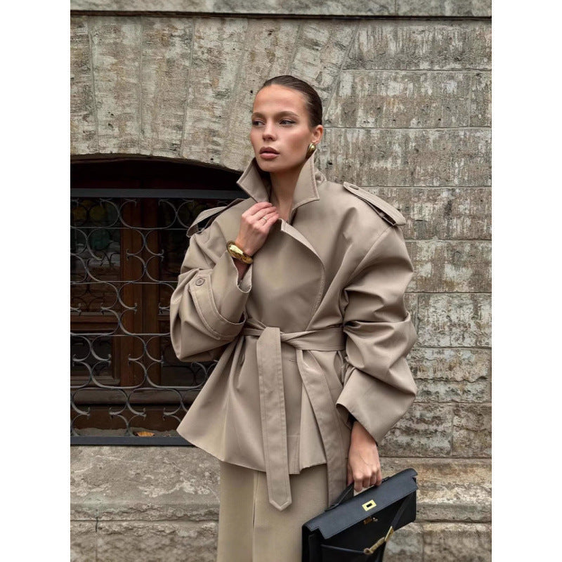 Damen Trenchcoat mit taillierbarem Gürtel und modischen Revers R&B
