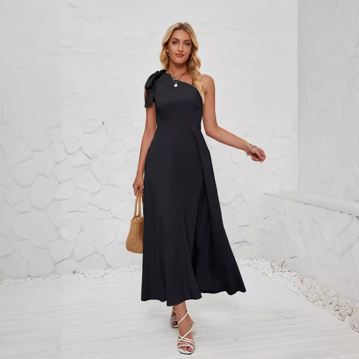 Damen Maxikleid mit asymmetrischem Design und Trägerdetail R&B