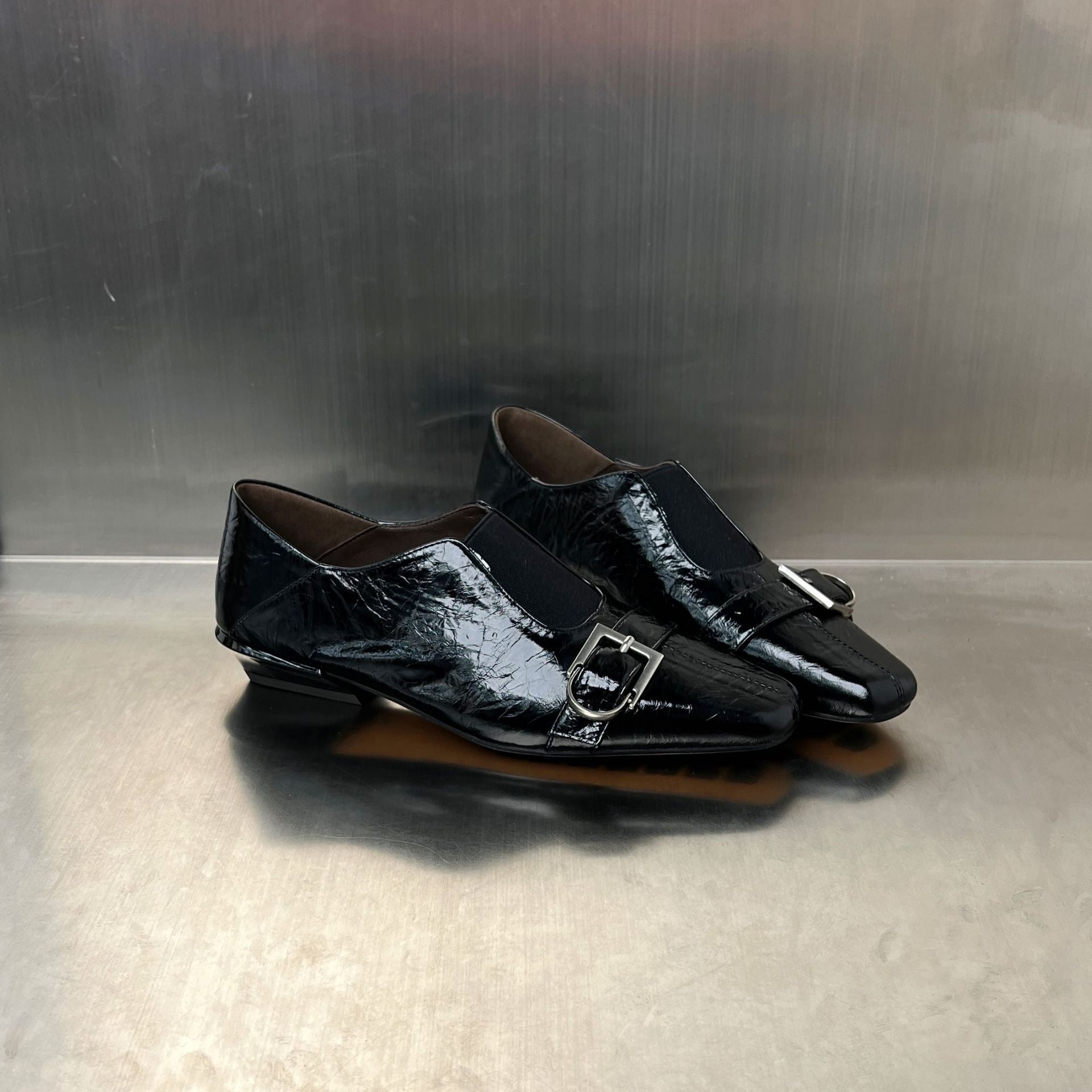 Damen Elegante Slipper mit modischem Schnallenverschluss und hochwertiger Oberflächenstruktur R&B